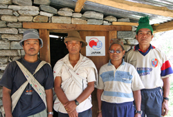 森林委員会のメンバー、ネパール・ナルチャン村